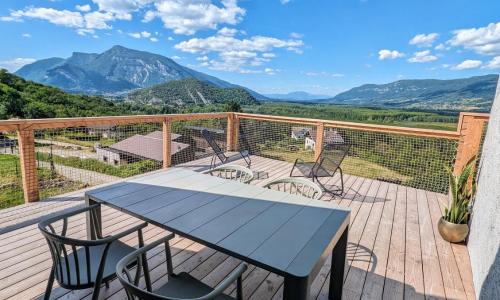 T3 neuf au calme avec vue sur les montagnes