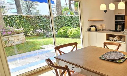T4 3chambres, jardin, piscine chauffée proche de la mer