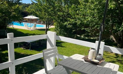 La Colline de Tilleul - Les Deux Puits - Cosy Cottage with swimming pool near Aubeterre