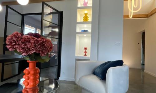 Appartement moderne dominant la ville