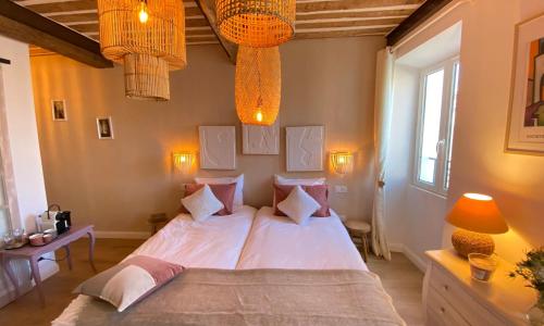 06BY4 private room historic center Vence