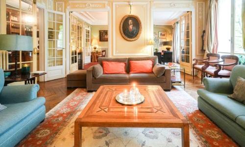 Beautiful apartment next to Invalides