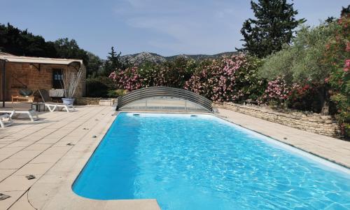Peaceful Mas Provencal 'Mas du Sucre' with Large Pool