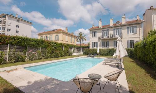 Beautiful, renovated duplex with swimming pool