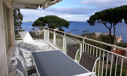 Très belle vue mer dans un écrin de verdure