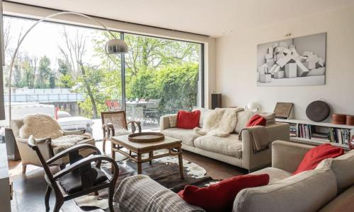 Seaside escape in Issy