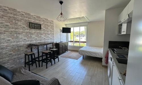 Studio centre-ville a quelque pas de la plage - WIFI