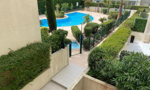 App 4 pers, piscine,plage 3 min, parking priv,wifi