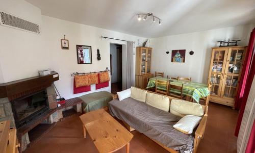 Chalet Le Lioran, 4 pièces, 9 personnes - FR-1-787-33