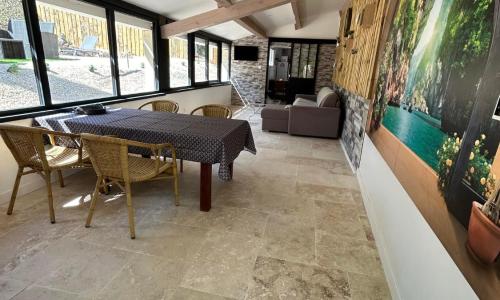 La villa des six ifs - La glycine