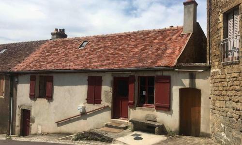 Agréable maison de ville à Semur en Auxois