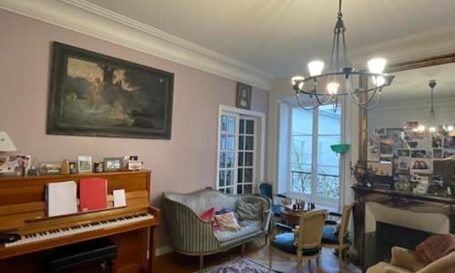 Hôtel Particulier Élégant au Coeur de Paris