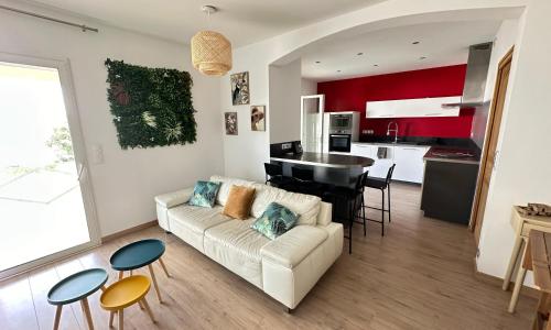 Appartement Logement entier avec piscine