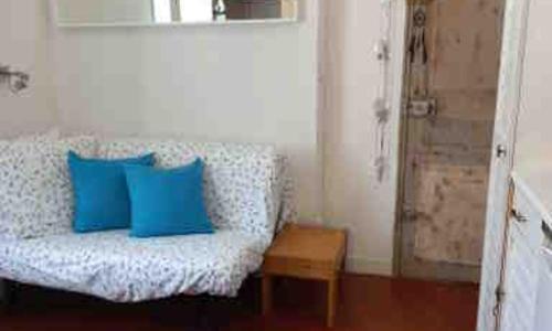 les pieds dans l'eau