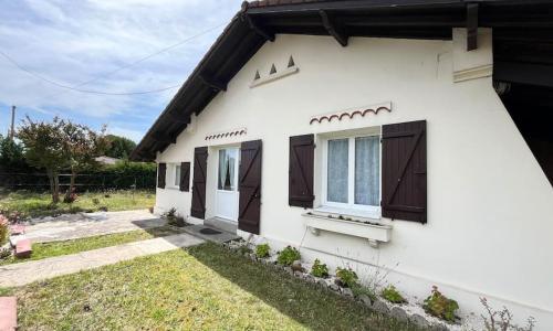 Cabane Meysouet-maison refaite à neuf vélo Bourg