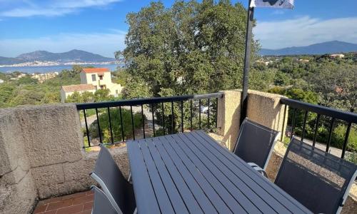 Charmant T2 Vue mer - Porticcio