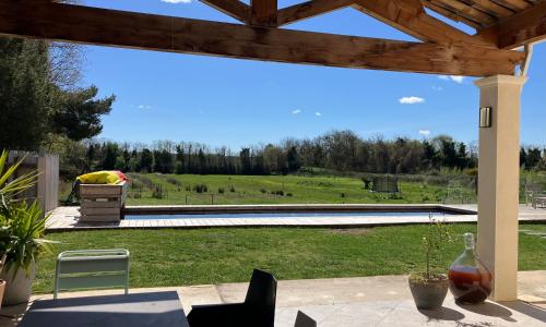 Moderne Confort Familial Piscine naturelle 11mx3m