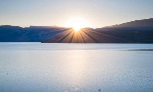 HAUT VAR GREOUX LES BAINS VINON SUR VERDON ELU PLUS BEAU VILLAGE DE FRANCE POUR 4 a 5 PERS APPT 2 PCES Tout Confort Entièrement équipé