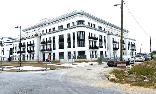 Superbe T3 neuf 6P 2 ch 2 salle de bain parking privé 10 minutes Disney