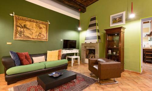 Rome as you feel - Vicolo delle Grotte