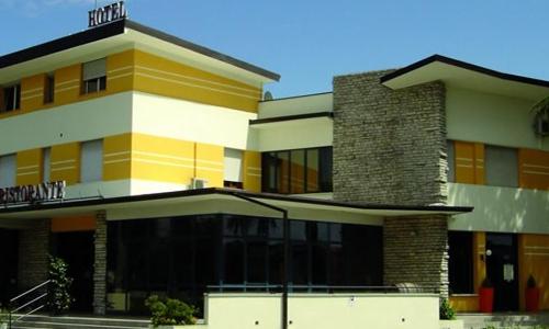 Hotel Mirella e Ristorante Bar Don Bacco