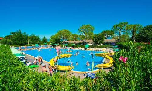 Happy Camp Mobile Homes in Camping Cisano San Vito