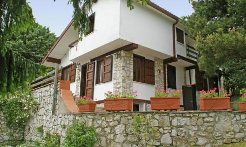 Charming cottage with panoramic pool