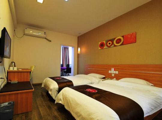 Thank Inn Chain Hotel Guizhou Anshun Development Area Xihang Road, hotel in Anshun