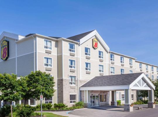 Super 8 by Wyndham Peterborough – hotel w mieście Peterborough