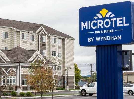 Microtel Inn & Suites by Wyndham Altoona, hotel in Altoona