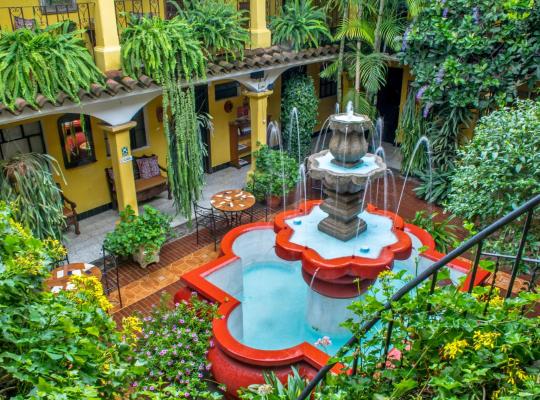 Posada San Vicente by AHS, hotel v mestu Antigua Guatemala