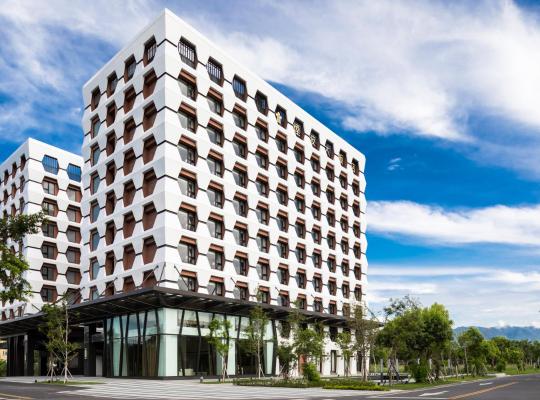 Lakeshore Hotel Yilan, hotel in Yilan City