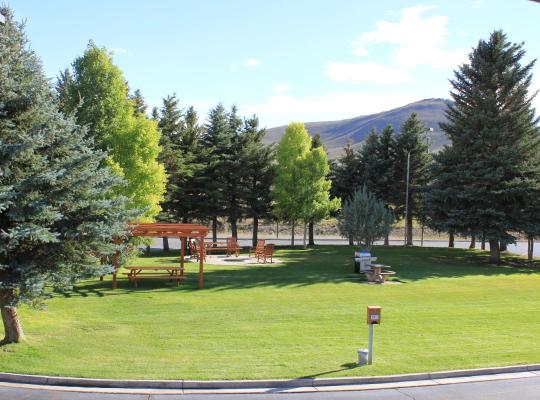 The Inn at Tomichi Village, hotell i Gunnison