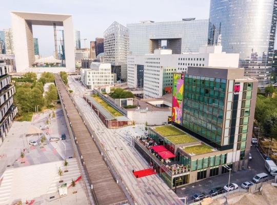 citizenM Paris La Défense, hotell i Nanterre