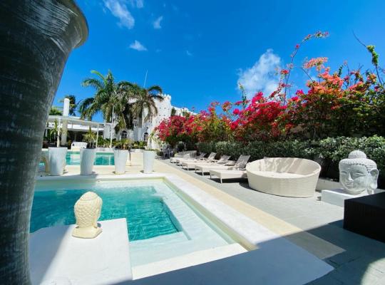 Le Castel Blanc Hotel Boutique, hotel in San Andrés