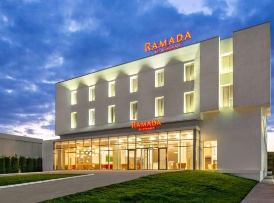 Ramada by Wyndham Targu Jiu、トゥルグ・ジウのホテル