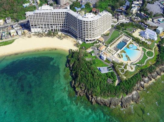 Hotel Monterey Okinawa Spa & Resort, hotel in Onna