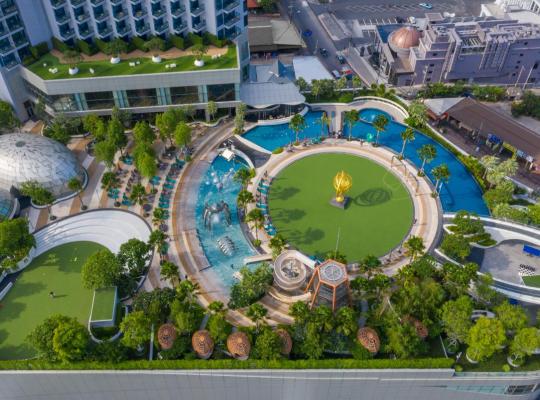 Grande Centre Point Pattaya – hotel w mieście Pattaya Central