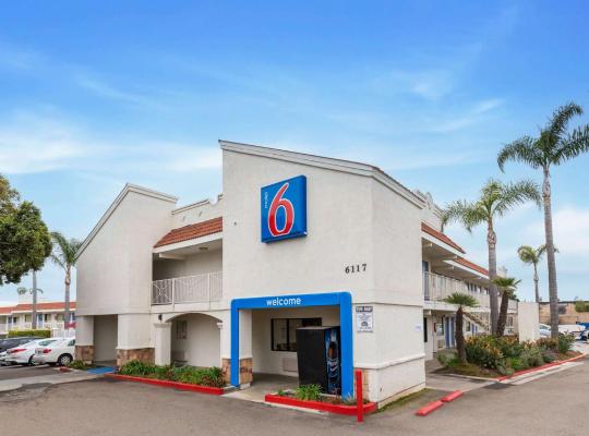 Motel 6-Carlsbad, CA - East Near LEGOLAND، فندق في كارلسباد