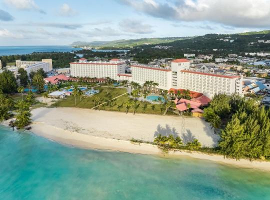 Crowne Plaza Resort Saipan, hotel in Garapan