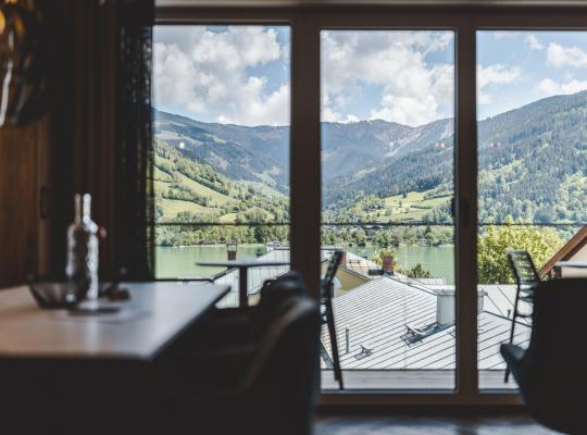 The Gast House Zell am See, готель у місті Целль-ам-Зеє