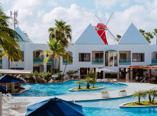 The Mill Resort and Suites, hotel in Palm-Eagle Beach