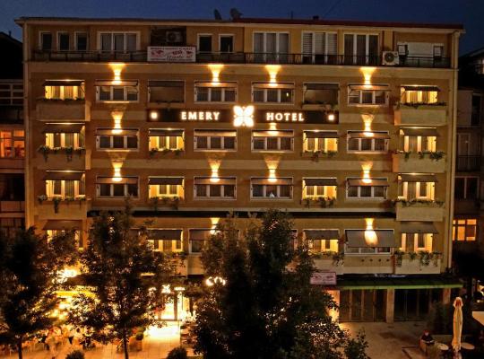 Emery Hotel, hotel in Pristina