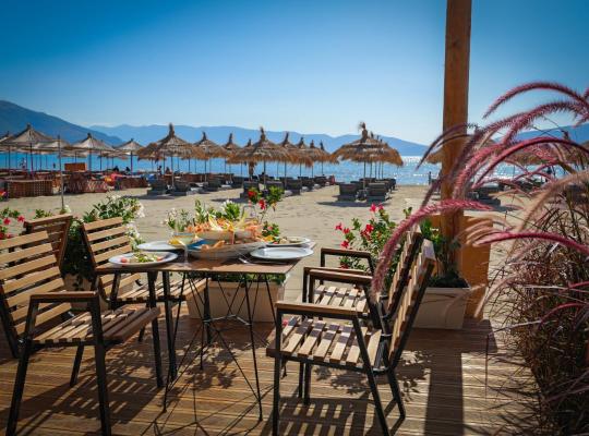 Sea & Sand Hotel, hotel em Vlorë