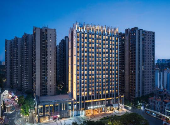 Atour Hotel Meizhou West Station R&F Center, hotell i Meizhou