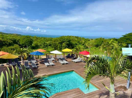 Old Crow Hotel and Suites, hotel din Vieques