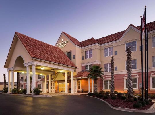 Country Inn & Suites by Radisson, Crestview, FL、クレストビューのホテル