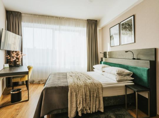 Green Hotel, hotel u gradu Inovroclav