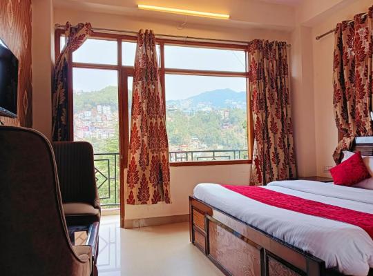 The White House - A Four Star Luxury Hotel, hotell i Shimla