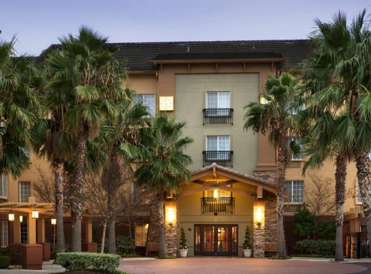 Larkspur Landing Folsom-An All-Suite Hotel, hotel in Folsom